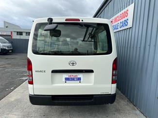 2020 Toyota HIACE - Thumbnail