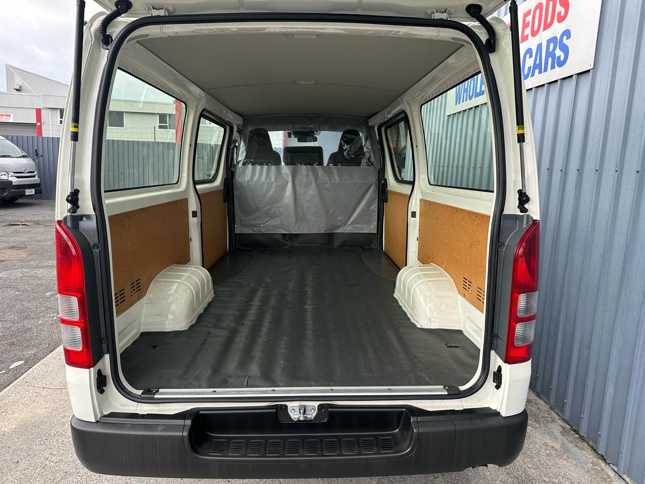2020 Toyota HIACE