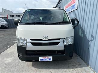 2020 Toyota HIACE - Thumbnail