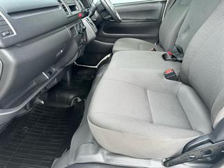 2020 Toyota HIACE - Thumbnail