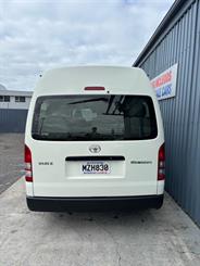 2020 Toyota HIACE - Thumbnail
