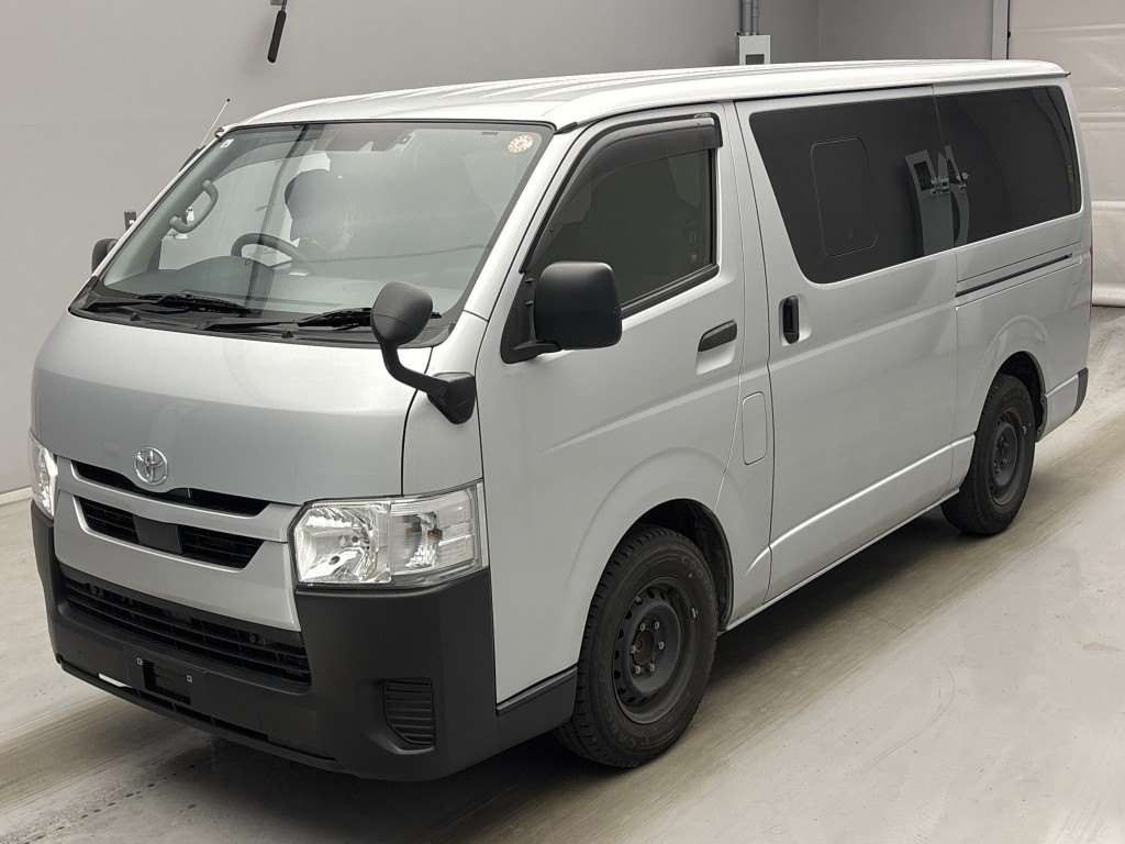 2020 Toyota HIACE