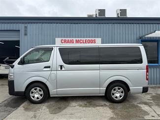 2020 Toyota HIACE - Thumbnail