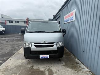 2020 Toyota HIACE - Thumbnail