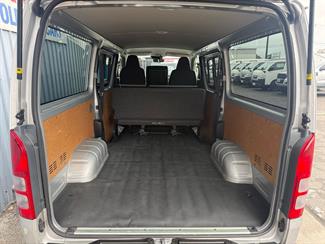 2020 Toyota HIACE - Thumbnail