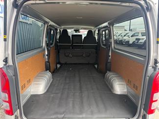 2020 Toyota HIACE - Thumbnail