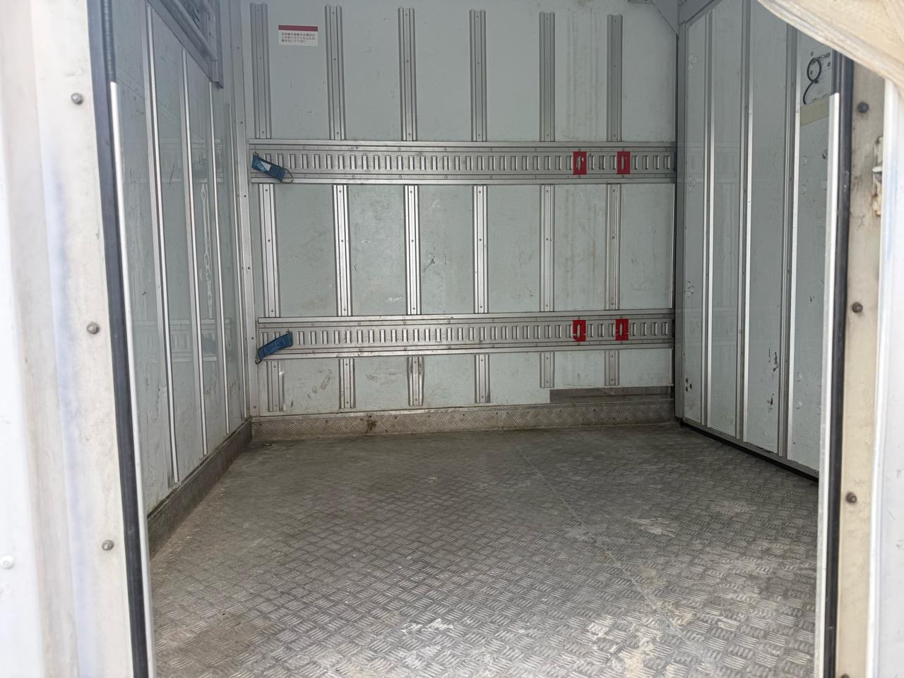 2014 Mitsubishi Canter