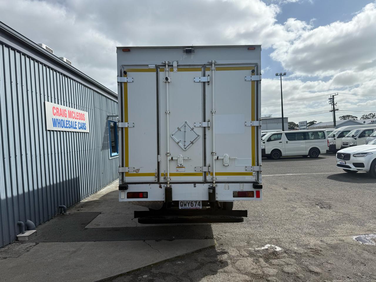 2014 Mitsubishi Canter