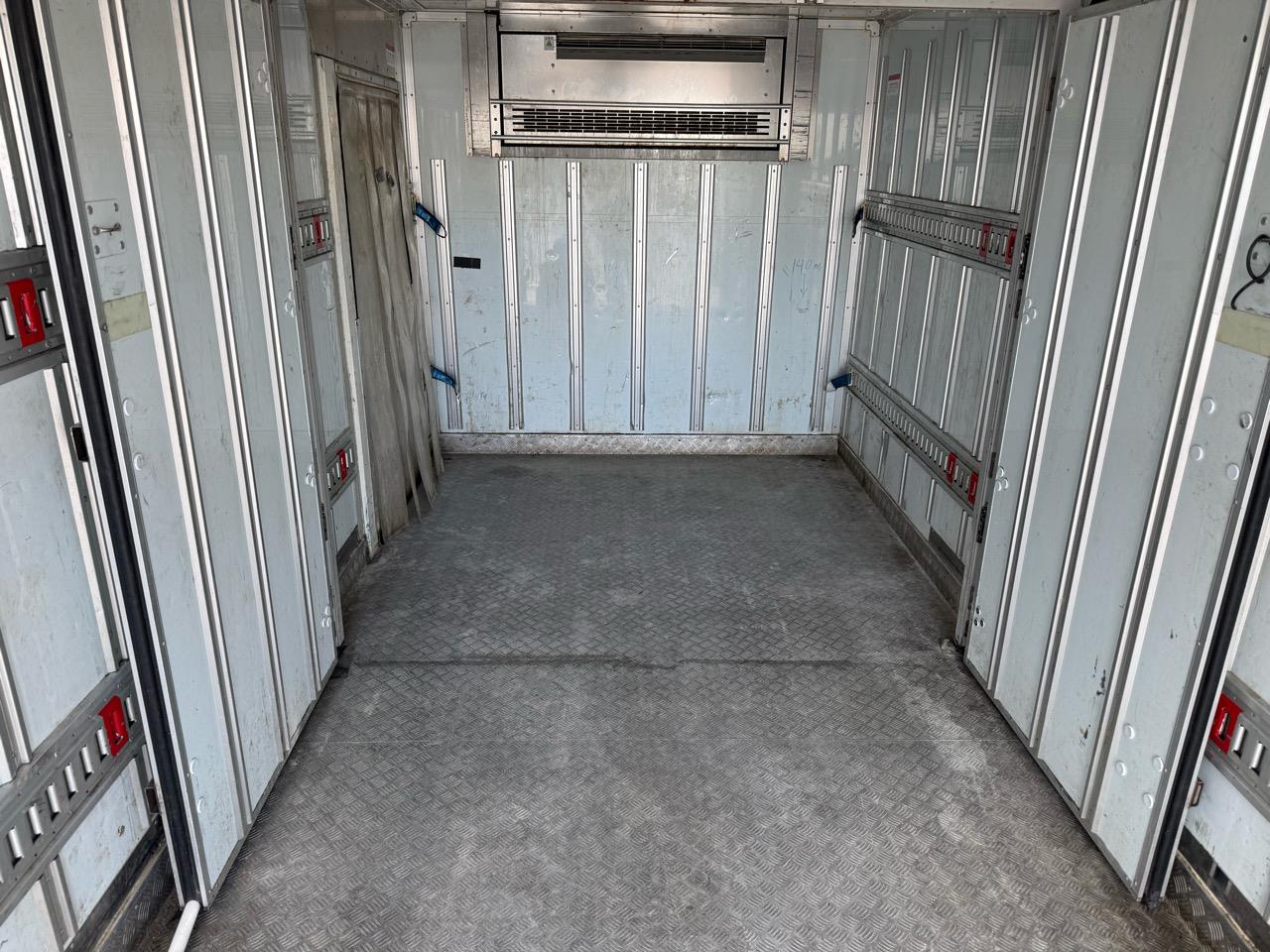 2014 Mitsubishi Canter