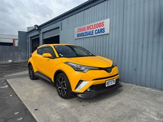2017 Toyota C-HR - Thumbnail