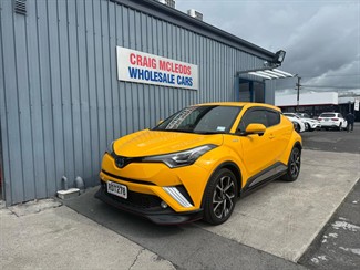 2017 Toyota C-HR - Thumbnail