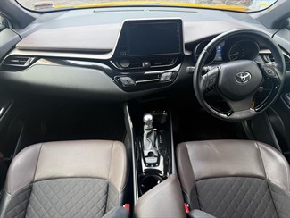 2017 Toyota C-HR - Thumbnail