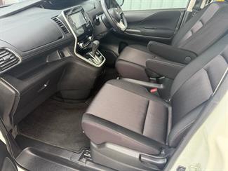 2018 Nissan SERENA - Thumbnail