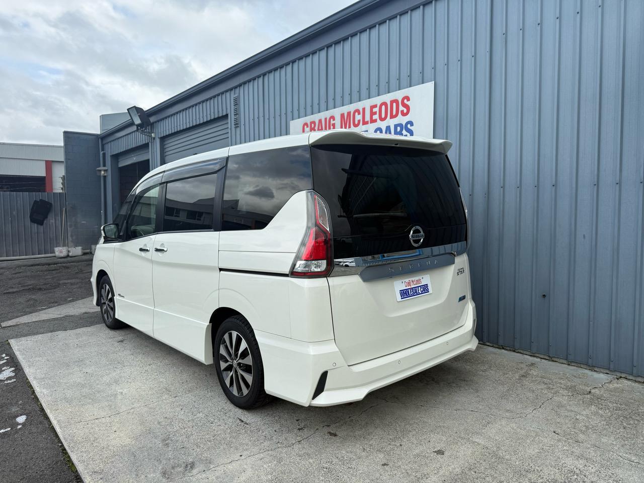 2018 Nissan SERENA