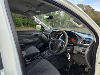 2018 Mitsubishi Triton - Thumbnail