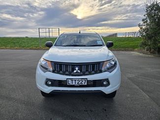 2018 Mitsubishi Triton - Thumbnail
