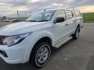 2018 Mitsubishi Triton - Thumbnail