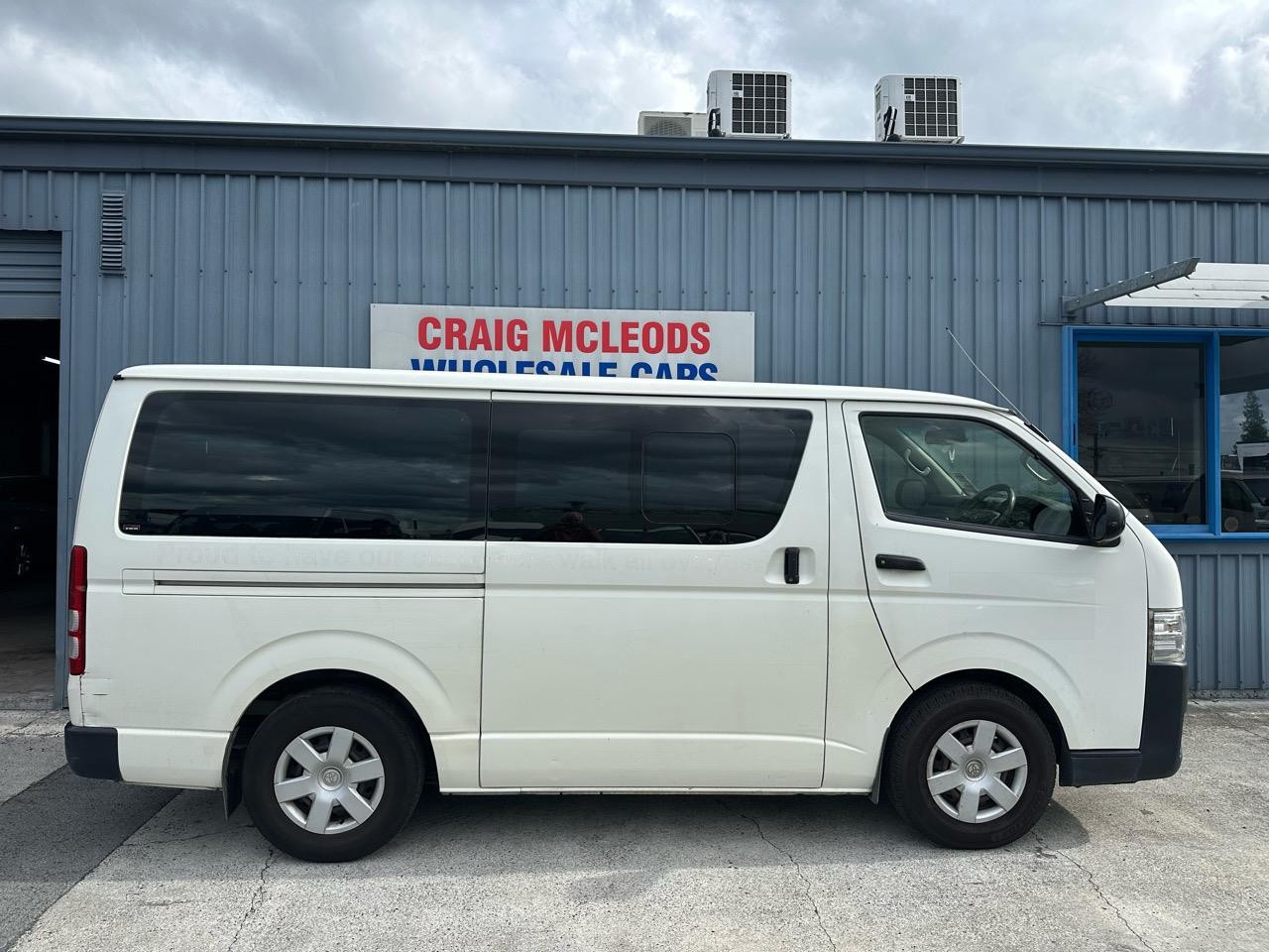 2016 Toyota HIACE