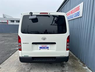 2022 Toyota HIACE - Thumbnail