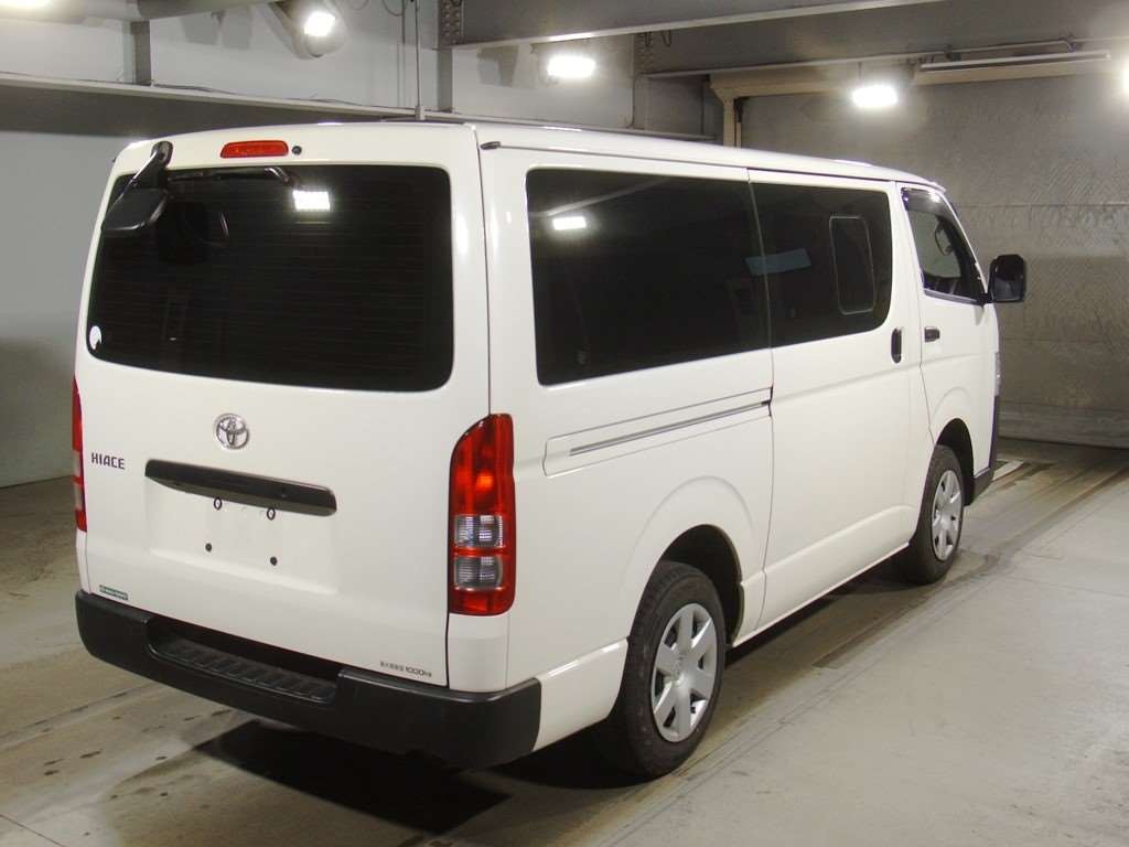 2022 Toyota HIACE
