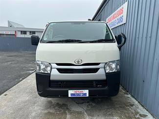 2022 Toyota HIACE - Thumbnail