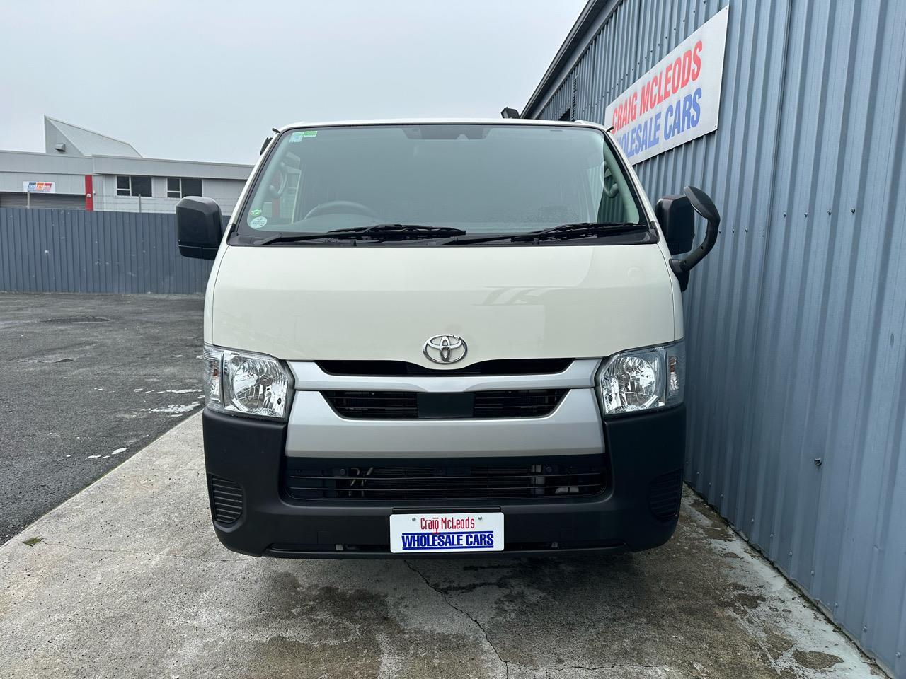 2022 Toyota HIACE