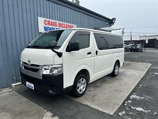 2022 Toyota HIACE - Thumbnail