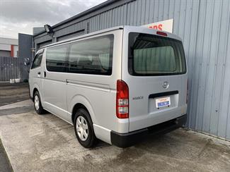 2019 Toyota HIACE - Thumbnail