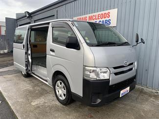 2019 Toyota HIACE - Thumbnail