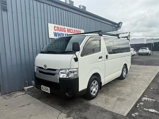 2018 Toyota HIACE - Thumbnail