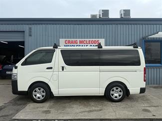 2018 Toyota HIACE - Thumbnail