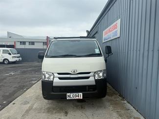 2018 Toyota HIACE - Thumbnail