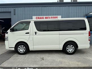 2019 Toyota HIACE - Thumbnail