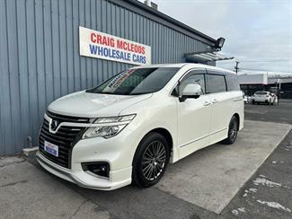 2017 Nissan Elgrand - Thumbnail