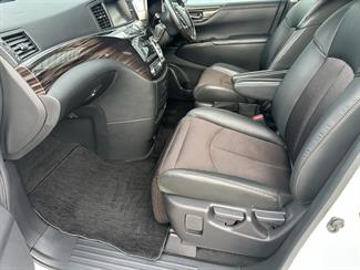 2017 Nissan Elgrand - Thumbnail
