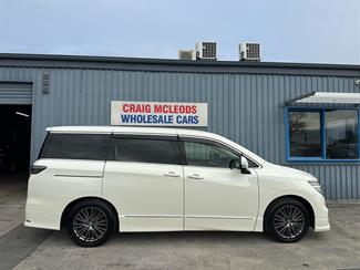 2017 Nissan Elgrand - Thumbnail