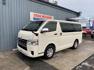 2019 Toyota HIACE - Thumbnail