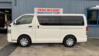 2019 Toyota HIACE - Thumbnail