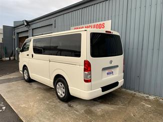 2019 Toyota HIACE - Thumbnail