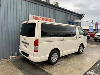 2019 Toyota HIACE - Thumbnail