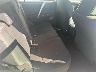 2018 Toyota RAV4 - Thumbnail