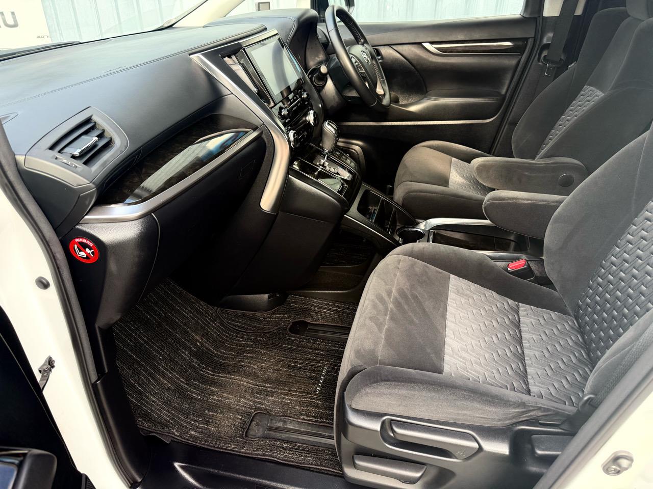 2016 Toyota Vellfire