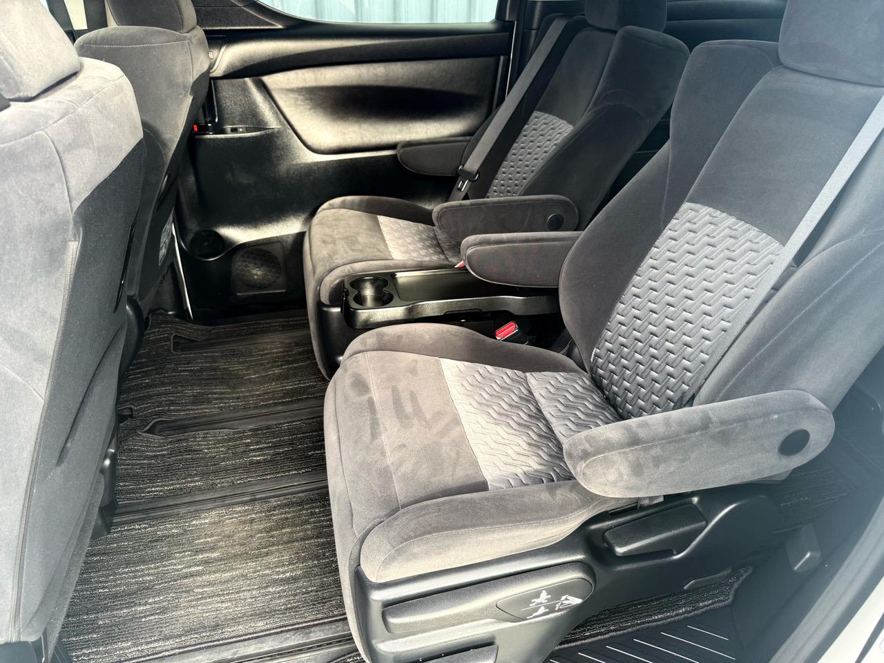2016 Toyota Vellfire