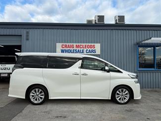 2016 Toyota Vellfire - Thumbnail