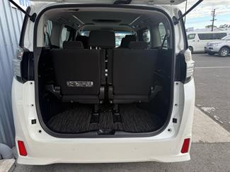 2016 Toyota Vellfire - Thumbnail