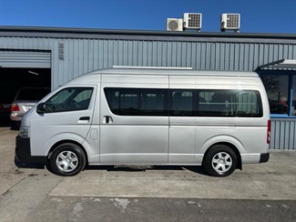 2018 Toyota HIACE - Thumbnail