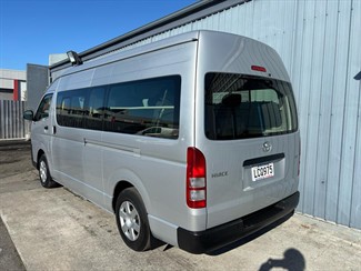 2018 Toyota HIACE - Thumbnail