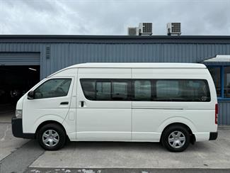 2006 Toyota HIACE - Thumbnail