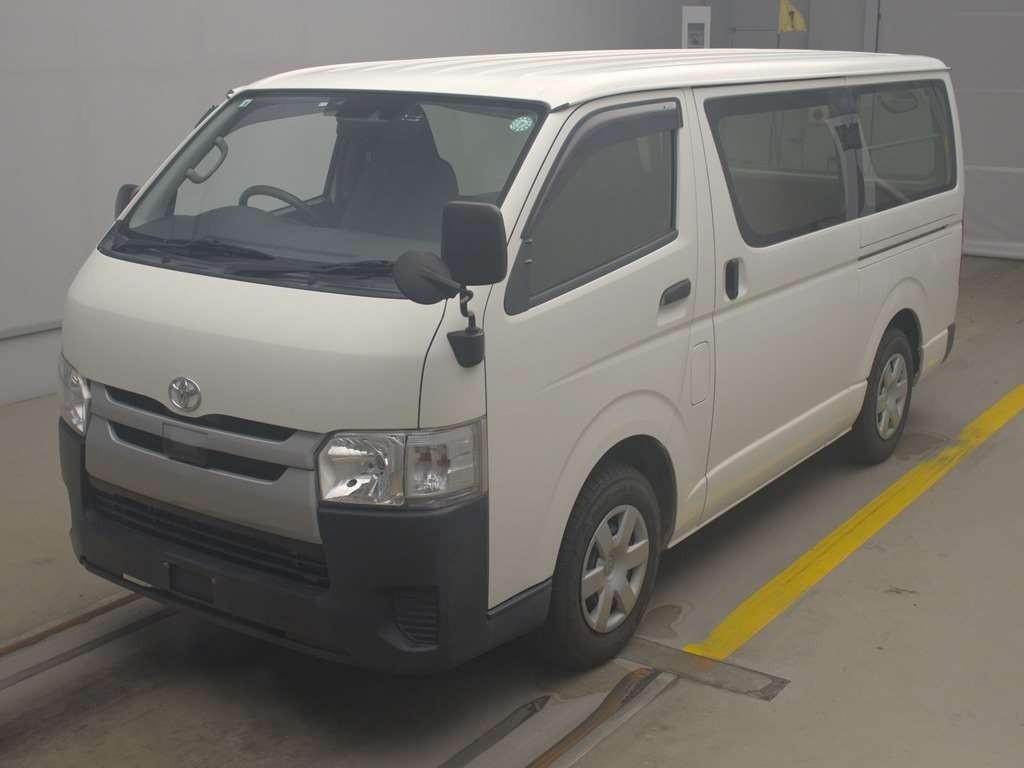 2020 Toyota HIACE