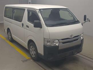 2020 Toyota HIACE - Thumbnail